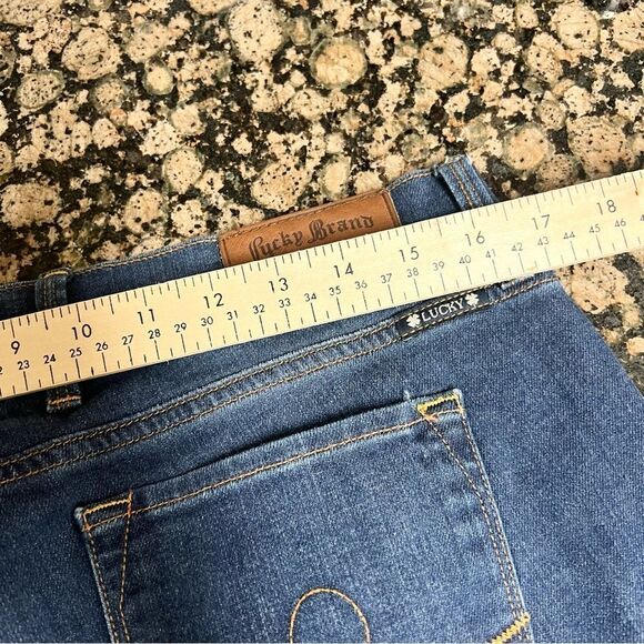 Lucky Brand Sophia Boot Cut Blue Denim Jeans Size 14/32 Regular - Picture 3 of 5